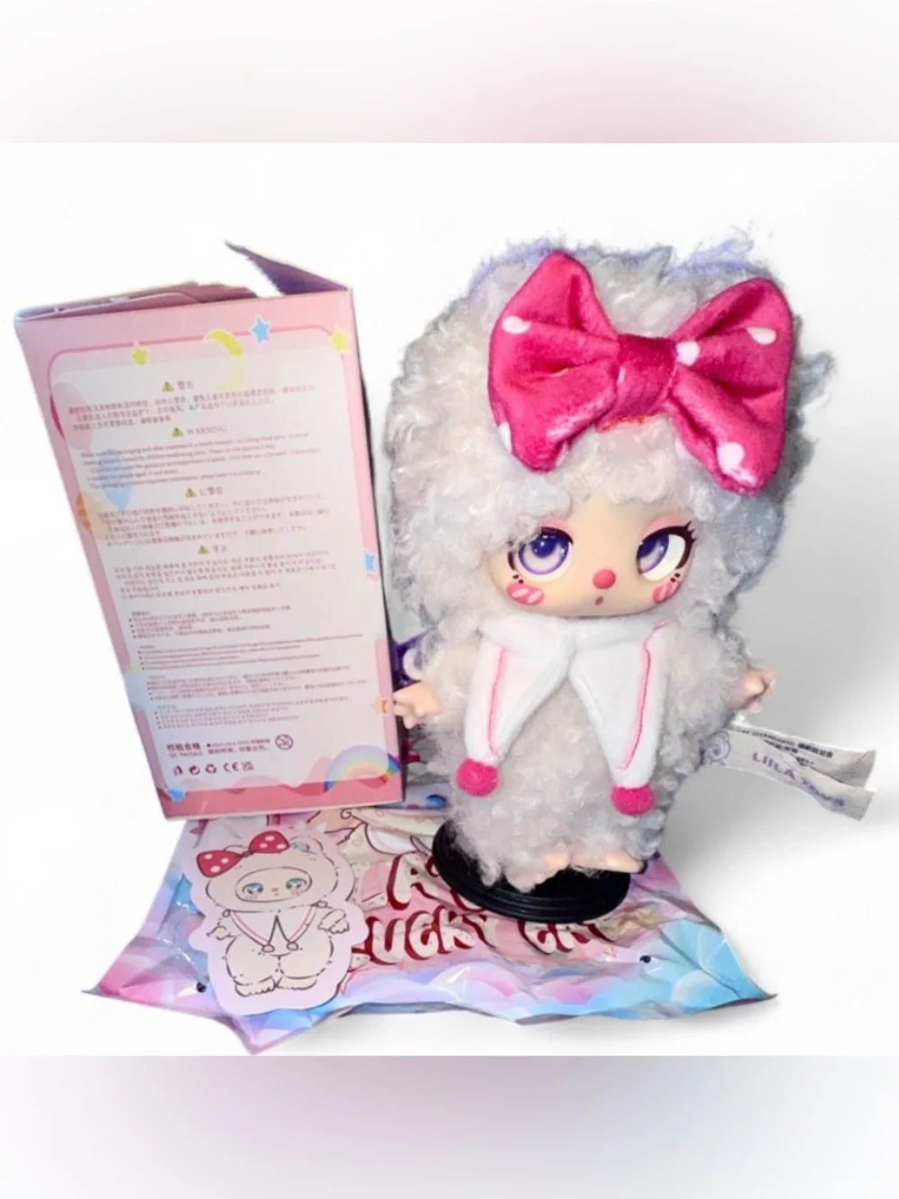 Liila’s Lucky Cat – Confirmed Plush Pendant | Honeyland Enchantment 🎀🐱